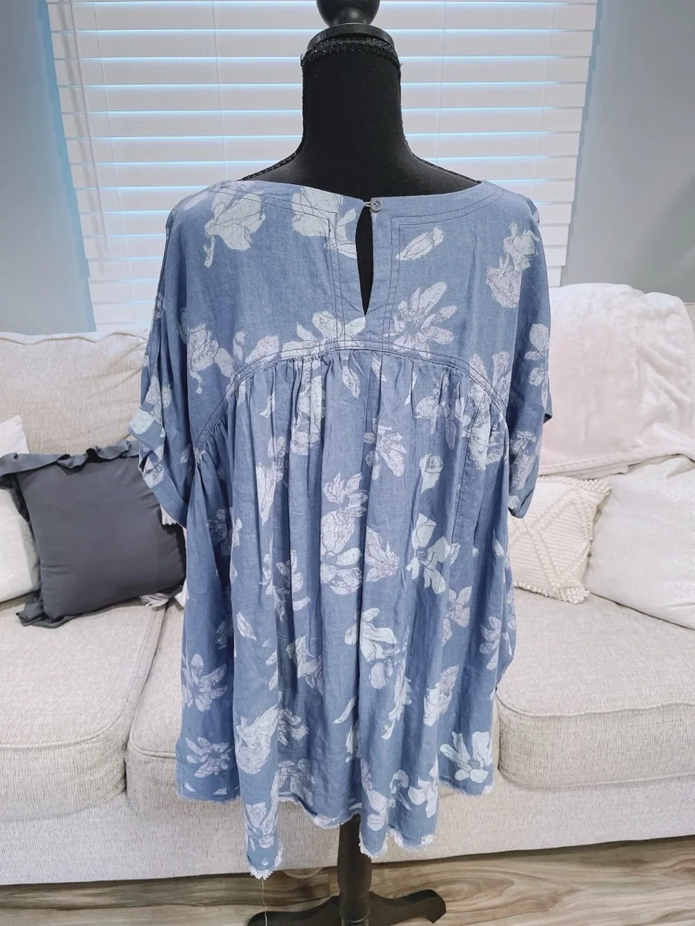 Free People We the Free Moon City Printed T Shirt Size Medium